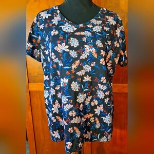 🇺🇸CROFT & BARROW women's red, white and blue floral v-neck t-shirt. Size XXL